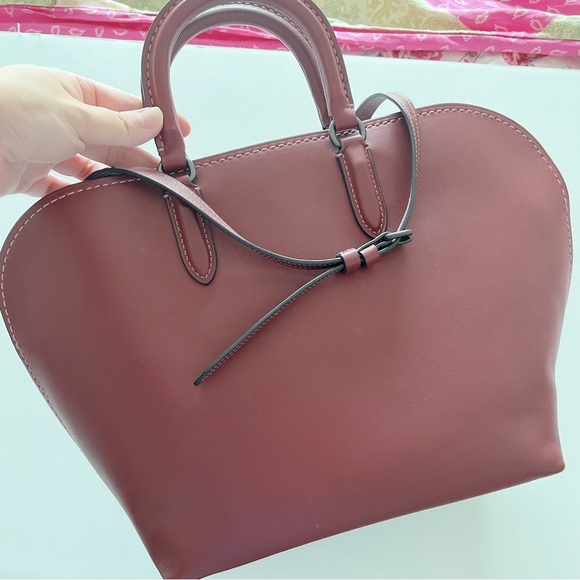 LIKE NEW! COACH Dakotah Satchel in Burgundy Bag Women - Picture 4 of 12